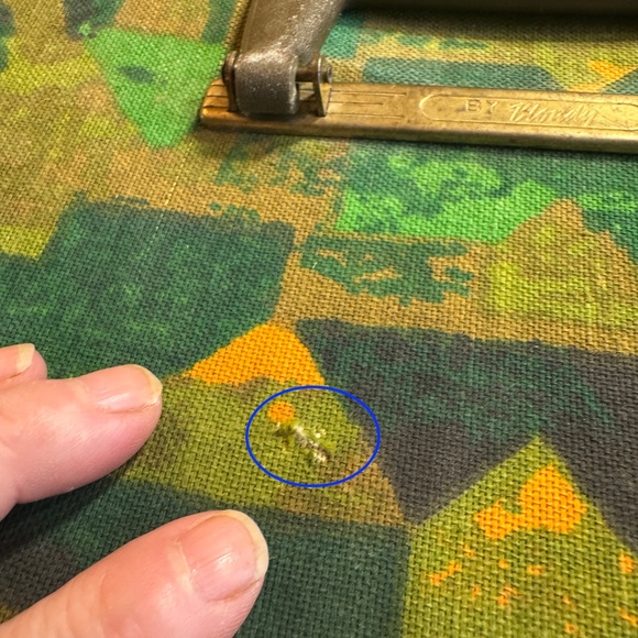 Vintage 60s Blondy wig/hat case, groovy green yellow abstract, drum shaped - Picture 10 of 13